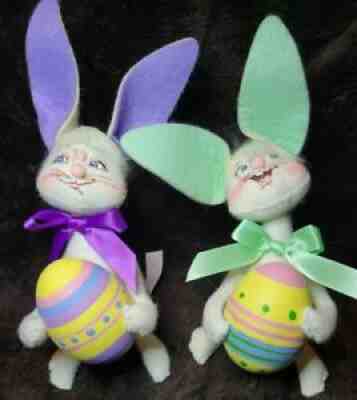 Lot 2004 Annalee Purple And Mint Easter Egg Holding White Rabbit 6 Inch Dolls