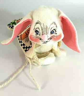 Annalee 7â? Easter Spring Carrot Seed Sack Bunny Rabbit Doll 2001 ~ #062401