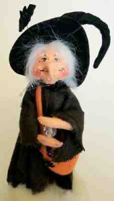 ANNALEE Doll 2010 10" OLD HAG WITCH Halloween Figure New NWT Crystal Ball 75th