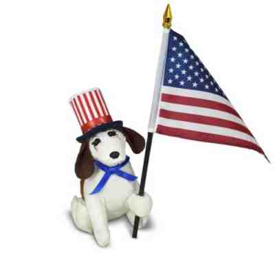 Annalee 2022 Patriotic Hound Dog With American Flag 6" New 260622 4th July