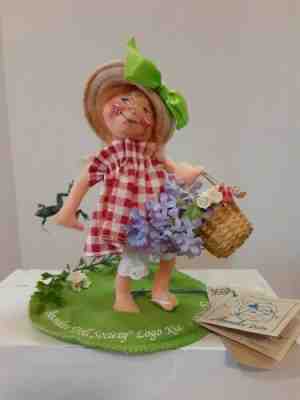 1996-1997 ANNALEE Mobilitee Doll Society Logo Kid LITTLE MAE FLOWERS with FROG