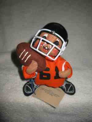7" Annalee Football Mouse. brand new in bag. 1994. Sports .Excellent condition