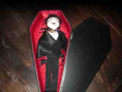Annalee Dracula Vampire with Coffin 12" Doll 2004 / Annalee Halloween