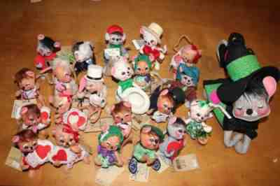 LOT OF 22 VINTAGE ANNALEE MICE CAT & SKUNK HALLOWEEN BRIDE GROOM SOME W/ TAGS