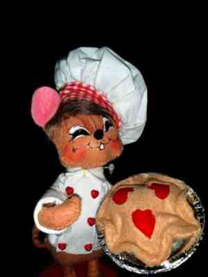VALENTINES DAY Sweetie Pie CHEF HAT Heart Tin ANNALEE Mouse Doll 6" â?¬ 2010 â¤ï¸