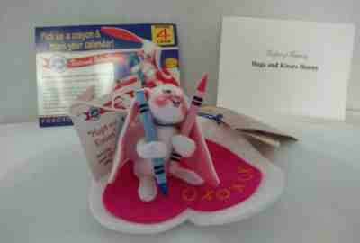 Annalee 1998 Hugs & Kisses BUNNY HOLDING CRAYONS ON HEART 9887