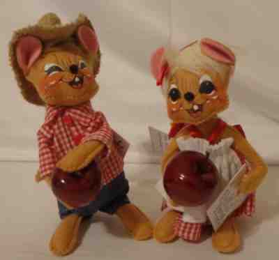 ANNALEE 6" APPLE PICKING BOY GIRL MOUSE COUPLE MICE POSEABLE DOLL AUTUMN FALL