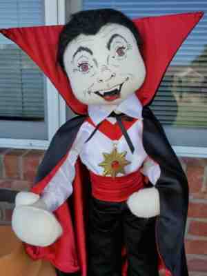 AnnaLee Dracula Vampire Halloween Doll RARE 333003 New without tags. MINT