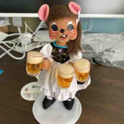 annalee helga- beer maid mouse 6â? NWT and bag Limited Edition