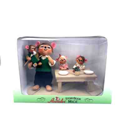 Annalee Storybook Mice Bob Crachit Family A Christmas Carol Macy's 2010 Series