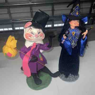 Annalee Halloween lot of 2 larger Dolls Cat â?? Witch