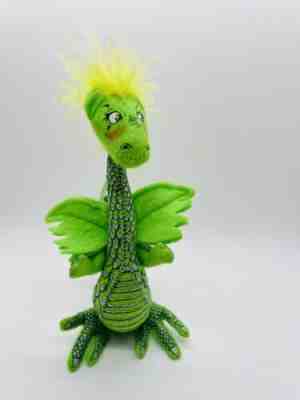 Annalee Mobilitee Dolls 2004 Lime Dragon 7" Wired Doll No 255804