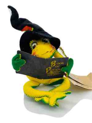 Annalee 1999 6" Frog Miss Spelled Witch frog Tags