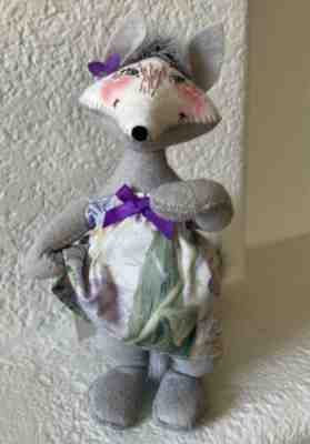 Annalee Mobilitee Doll 2001 Fiona Fox 8" Wired Doll #850601 MINT Lavender Dress
