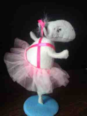 Vintage 1999 Annalee Doll Ballerina Dancing Hippo Ballerina Pink Tutu 8.5â?
