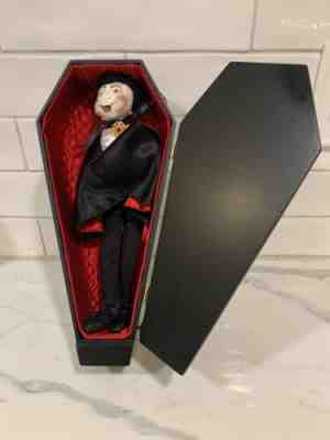 Annalee Dracula Vampire w/ Coffin 12" Doll 2004 / Annalee Halloween