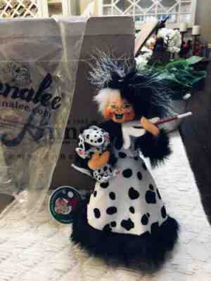 Annalee EXCLUSIVE Cruella Doll