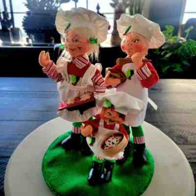Annalee 2007 Christmas Santa & Mrs Claus Chef Cookies Bakers Baking Set Of 3