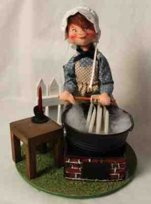 Annalee 1996 Colonial Candlemaker Woman 10" #970396