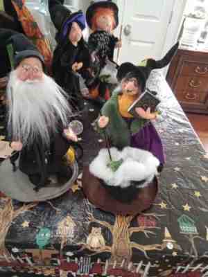 Annalee 9 Inch Wizard And 9 Inch With With Cauldron.