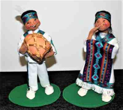 Set of 2 Annalee 1998 White Eagle Boy and Desert Bloom Girl 10â? Indian Dolls