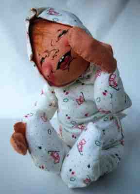 VTG Annalee 1987 Christmas Pajama Baby Brown Hair Closed Eyes 18" Clean