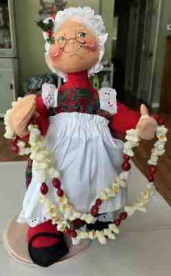 Vintage Annalee Doll Mrs. Santa Holding Popcorn Cranberries 18" 1996