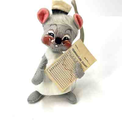 Annalee Mobilitee Doll Nurse w/ Temperature Chart 6 3/4" Mouse Nurse 1965