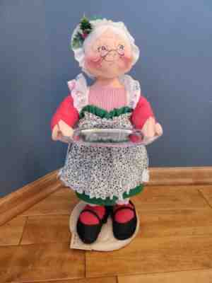 VINTAGE LARGE 18â? ANNALEE DOLLS MRS. CLAUS CARRYING TRAY W/ TAG 1990
