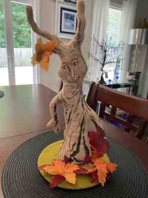 Annalee Halloween Doll 2007 Haunted Spooky Tree 16" Tall Fantastic