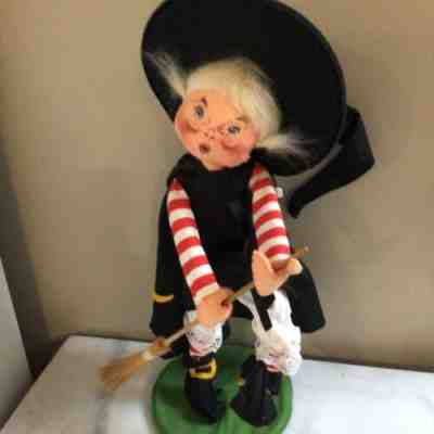 Vtg Halloween Annalee Doll Witch on Broom 1991 USA RARE Tags Signed Large 19â?