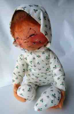 VTG Annalee 1988 Christmas Holly Pajama Baby Brown Hair Closed Mouth Eyes 18"