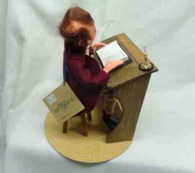 Vintage 1992 Annalee 10" Dickens hristmas Eve Bob Cratchet