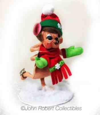 ANNALEE DOLLS CHRISTMAS SKATER MOUSE 6 INCH
