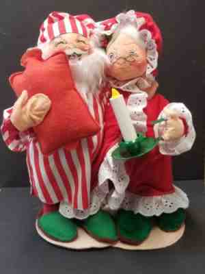 Vintage 1992 Annalee Doll Mr. & Mrs. Santa Claus Bedtime Handcrafted in USA 14"