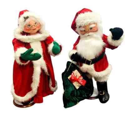 Vintage Annalee 2002 Christmas Mr. And Mrs. Santa Claus 31" Tall Plush Dolls