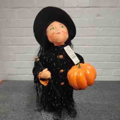2007 Doll Annalee 20" Good Witch Halloween With Wand Holding Pumpkin