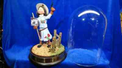 ANNALEE DOLL Society ANNIE OAKLEY Folk Hero Series 1985 in LARGE Glass Dome #883