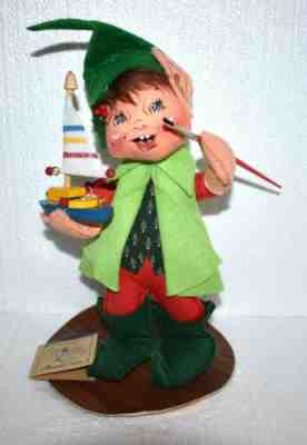 VINTAGE DOLL ANNALEE DOLLS INC CODE 7646 PAINTING ELF WITH SAILBOAT ~470