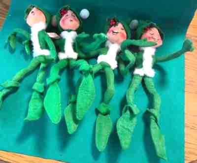 FOUR VINTAGE Annalee POSEABLE Elves~CHRISTMAS GREEN~11 INCH~FUR TRIM~Excellent!