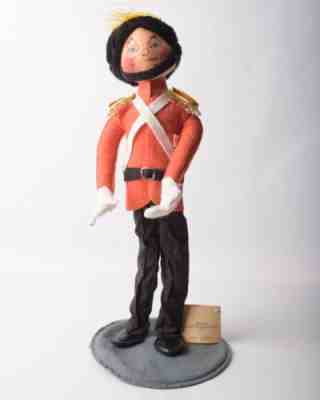 Annalee Doll Cloth British Guard Soldier 18" # 7562 1988 Vintage