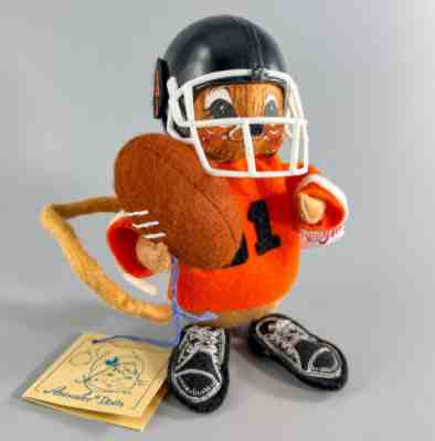 Annalee Doll Football Mouse Sports #2027 Orange Jersey and Helmet 6.5" VERY RARE