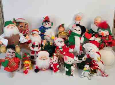 Lot of 17 Annalee Christmas Dolls Snowman, Mouse, Santa, Mrs. Claus, Elf, READ