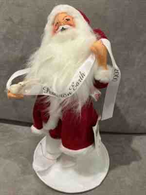 Vintage ANNALEE 13" Santa of Peace (Red) w Dove & Banner 2000 Macy's Exclusive