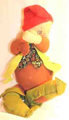 Bashful Annalee Gnome Green Outfit 19â? tall 1979 Annalee Doll Collectible