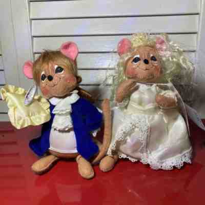 Annalee Doll 7" 2002 Cinderella Prince Story Book Mice and Cindella