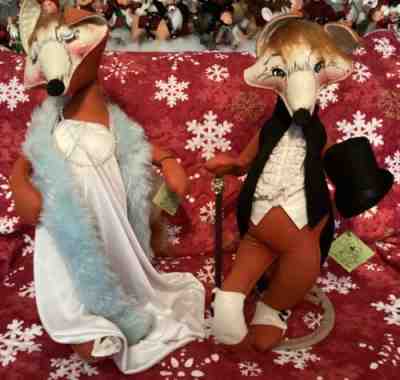 Vintage Annalee Dolls 18â? Lady Fox and Escort Fox 1981
