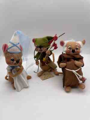 3 Annalee Dolls .. Robin Hood, Maid Marion, and Friar Tuck 1990