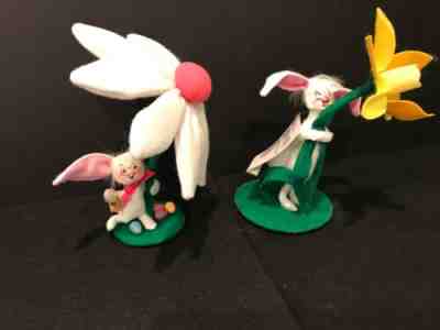 Annalee 2009 Bunny Holding Large Flower & 2014 Daffodil Bunny Holding Lg Flower