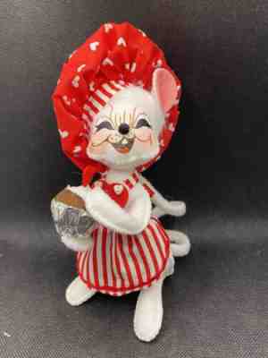 Vintage Annalee White Mouse Doll Figurine Cook Baker Hearts Cupcake